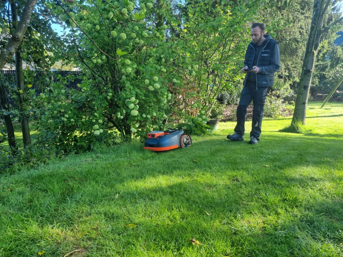 installation-h230-segway-navimow-robot-tondeuse-sans-fil-cornille
